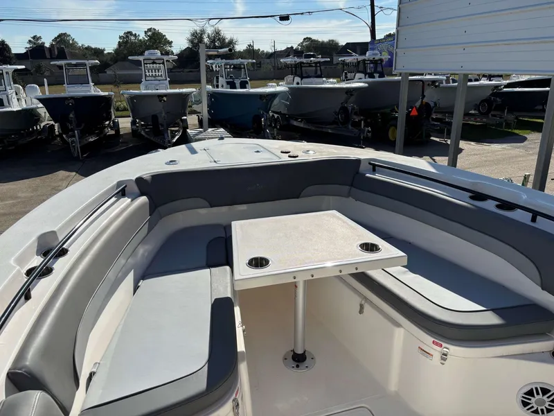 Slide: The Image of NauticStar 28 XS 2023 - 27