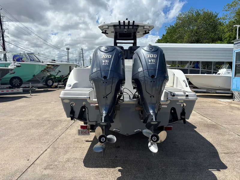 Slide: The Image of NauticStar 28 XS 2023 - 15