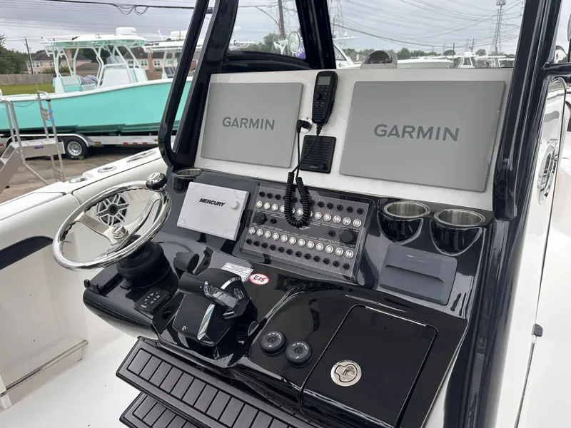 Slide: The Image of Tidewater 320 CC Adventure 2023 - 8