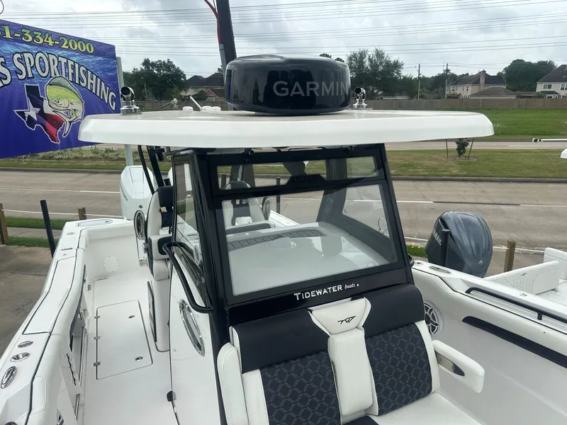 Slide: The Image of Tidewater 320 CC Adventure 2023 - 13