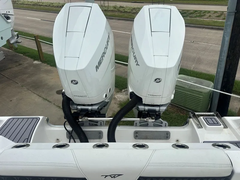 Slide: The Image of Tidewater 320 CC Adventure 2023 - 23