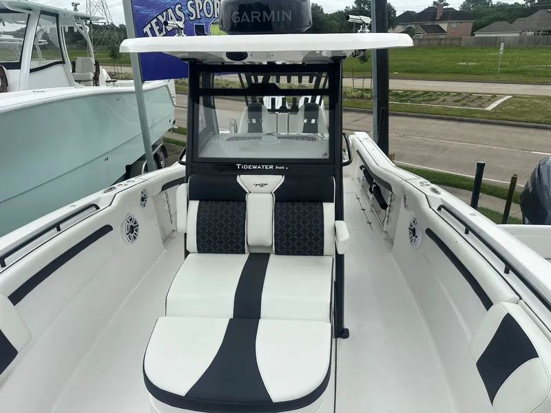 Slide: The Image of Tidewater 320 CC Adventure 2023 - 14