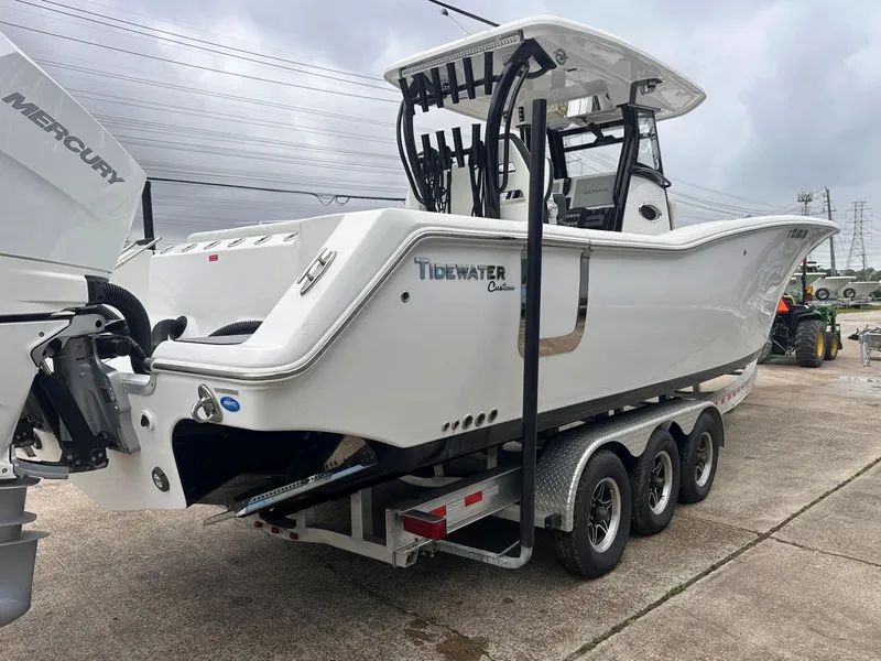 Slide: The Image of Tidewater 320 CC Adventure 2023 - 28