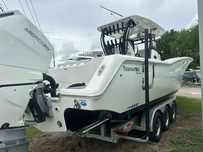 Slide: The Image of Tidewater 320 CC Adventure 2023 - 31