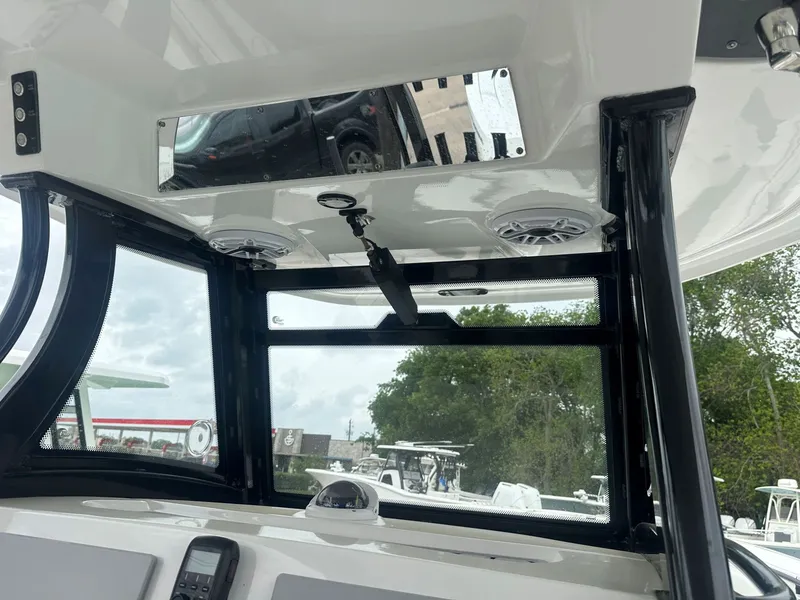 Slide: The Image of Tidewater 320 CC Adventure 2023 - 15