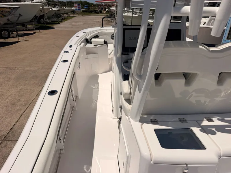 Slide: The Image of Tidewater 282 CC Adventure 2026 - 21