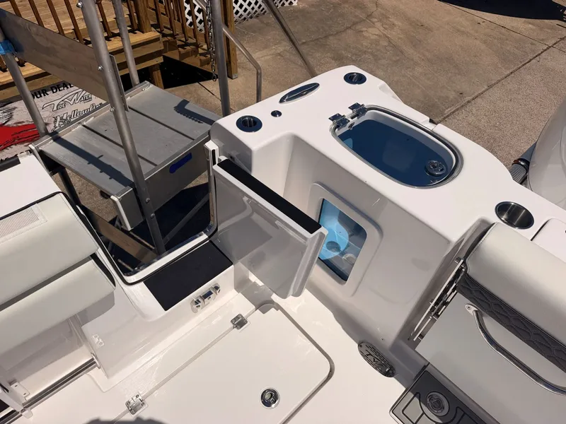 Slide: The Image of Tidewater 282 CC Adventure 2026 - 34