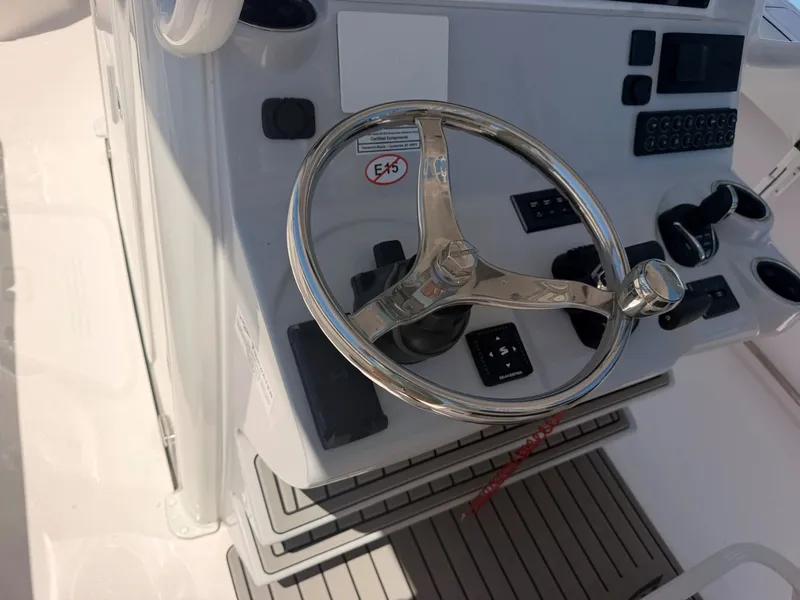 Slide: The Image of Tidewater 282 CC Adventure 2026 - 42