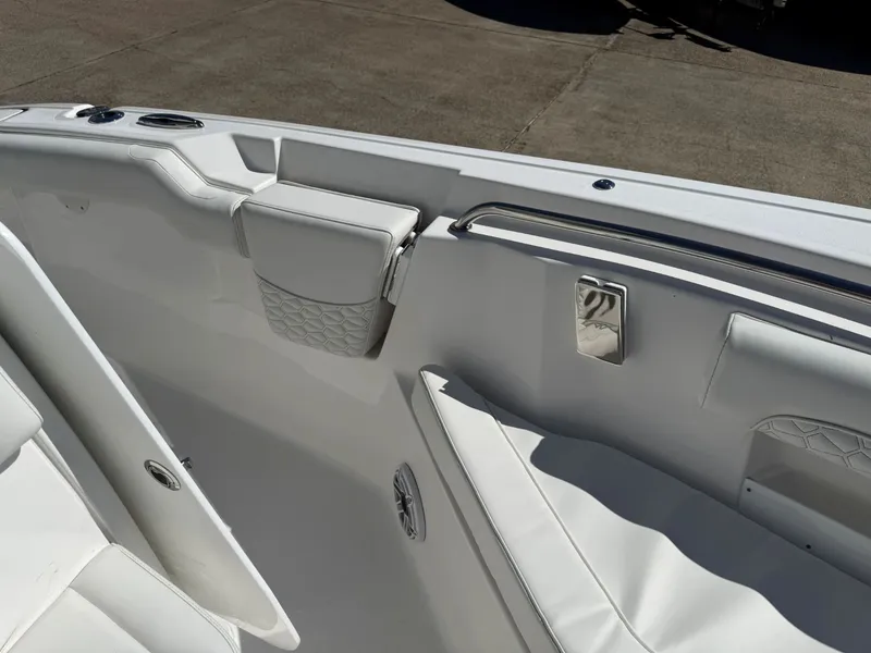 Slide: The Image of Tidewater 232 LXF 2026 - 12