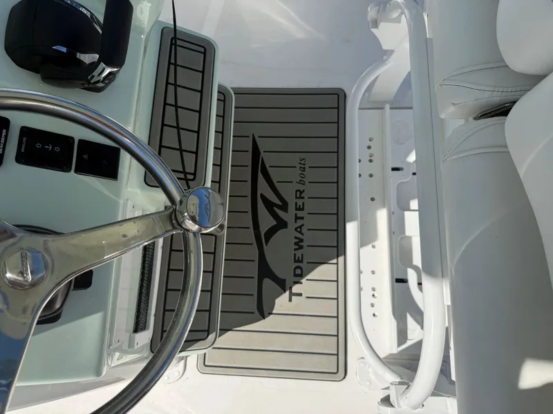 Slide: The Image of Tidewater 232 LXF 2026 - 17