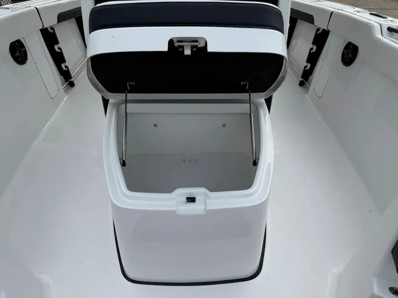 Slide: The Image of Tidewater 302 Center Console Adventure 2026 - 9