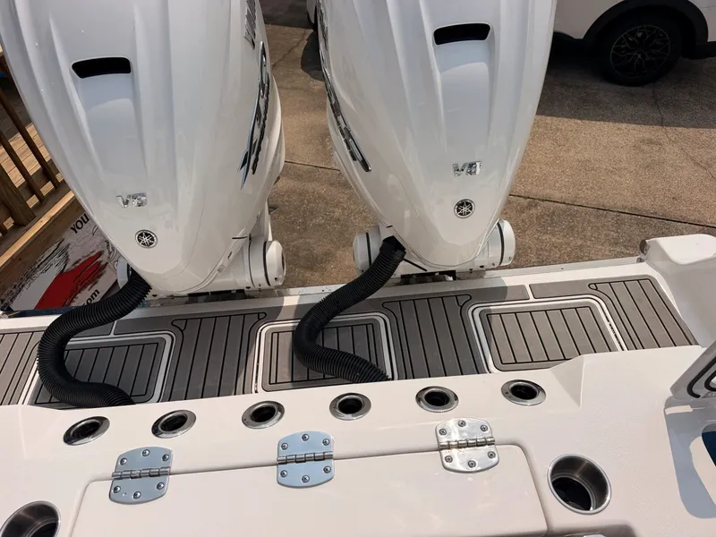 Slide: The Image of Tidewater 330 CC Adventure 2027 - 54