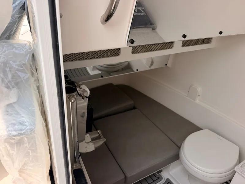 Slide: The Image of Tidewater 330 CC Adventure 2027 - 37