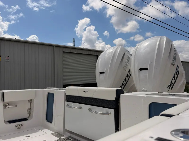 Slide: The Image of Tidewater 330 CC Adventure 2027 - 26