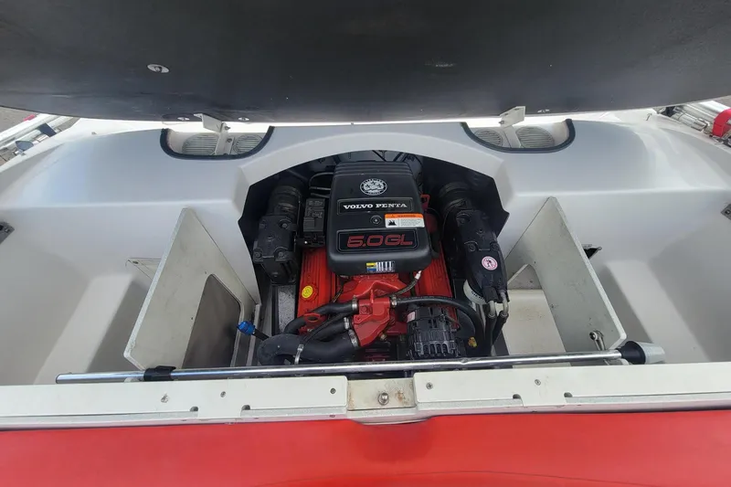 Slide: The Image of Engine compartment of a 2007 Four Winns 200 Horizon boat with Volvo Penta 5.0GL engine. - 16
