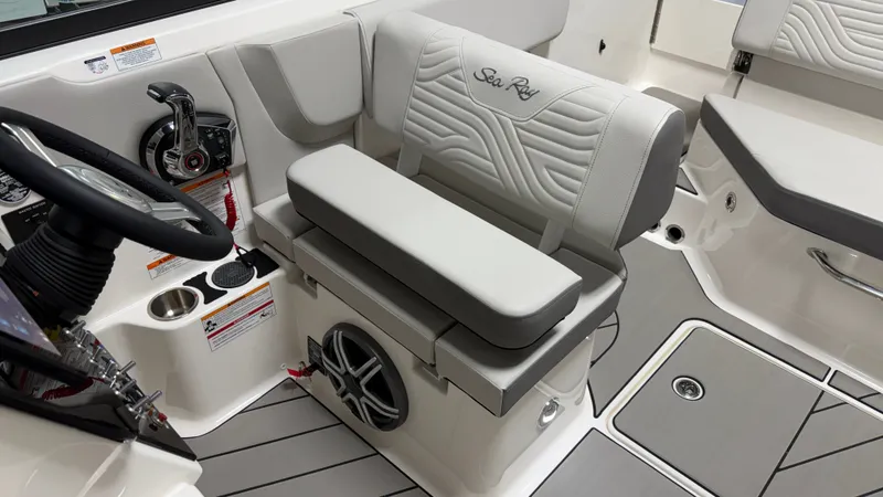 Slide: The Image of Sea Ray SDX 230 Surf 2026 - 58