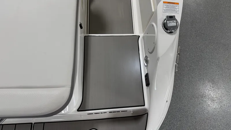 Slide: The Image of Sea Ray SDX 230 Surf 2026 - 23