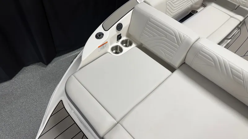 Slide: The Image of Sea Ray SDX 230 Surf 2026 - 16