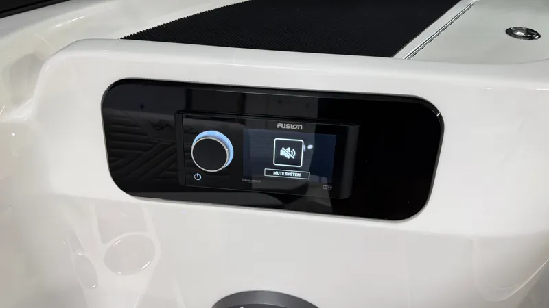 Slide: The Image of Sea Ray SDX 230 Surf 2026 - 50