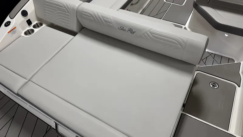 Slide: The Image of Sea Ray SDX 230 Surf 2026 - 22
