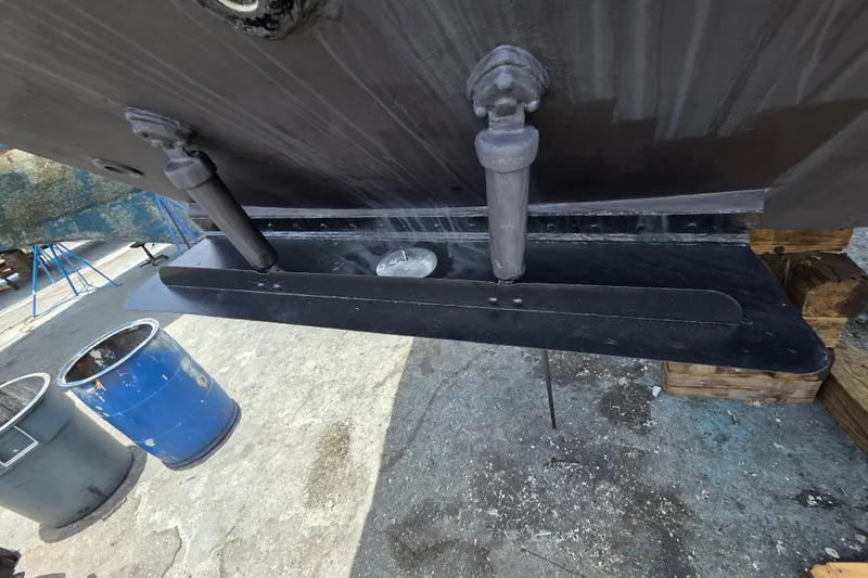 Slide: The Image of Close-up of Ocean Alexander 60 Trawler's hull and propeller shaft, 2000 model. - 33