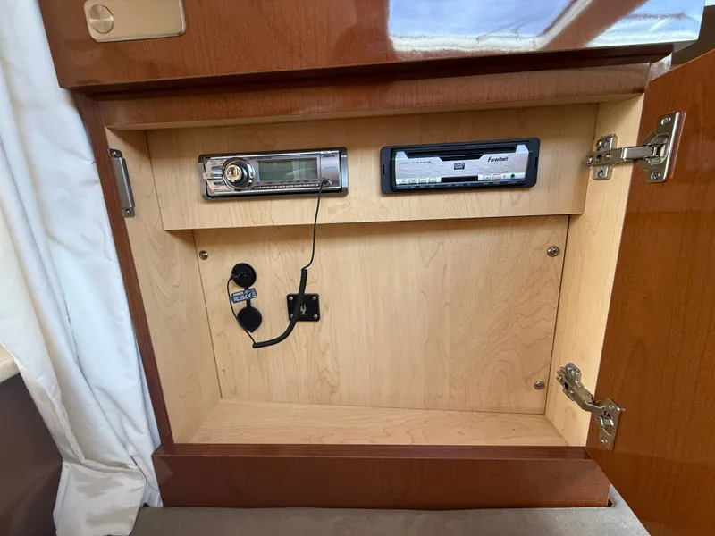 Slide: The Image of Sea Ray Sundancer 310 2010 - 60