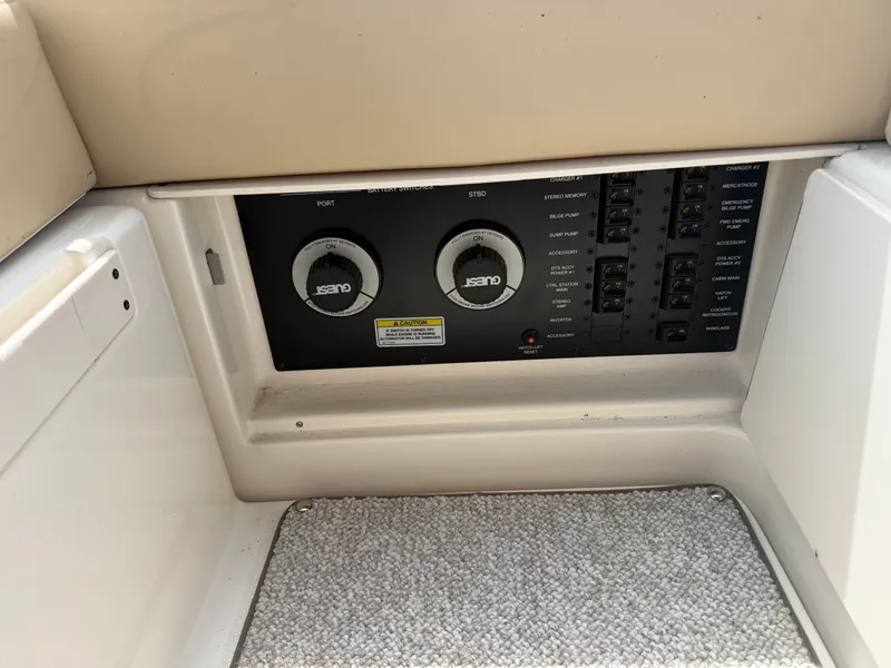 Slide: The Image of Sea Ray Sundancer 310 2010 - 59