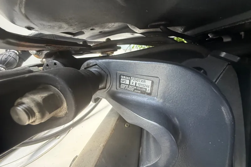 Slide: The Image of Close-up of Yamaha F250TXR engine part on 2007 Robalo R260 Center Console boat. - 20