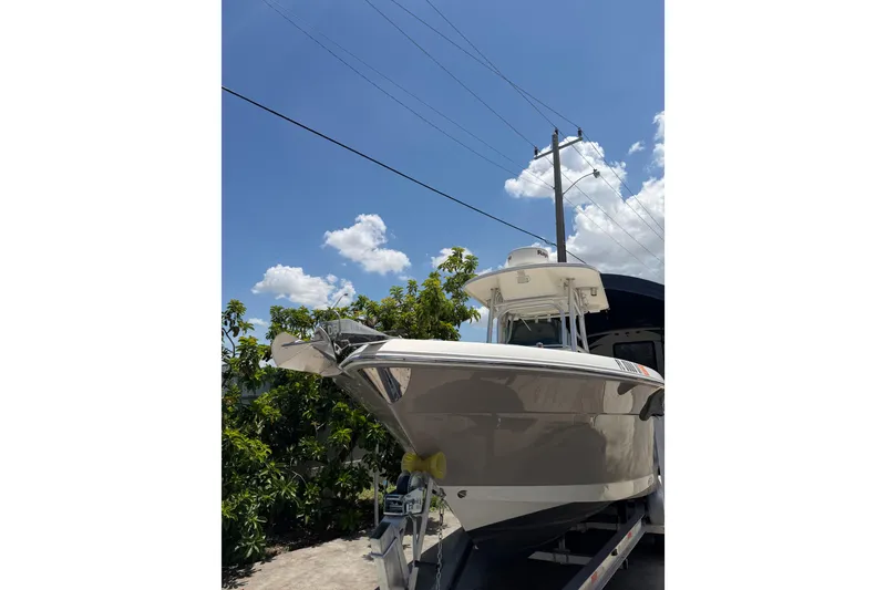 The Image of Robalo R260 Center Console 2007 - undefined