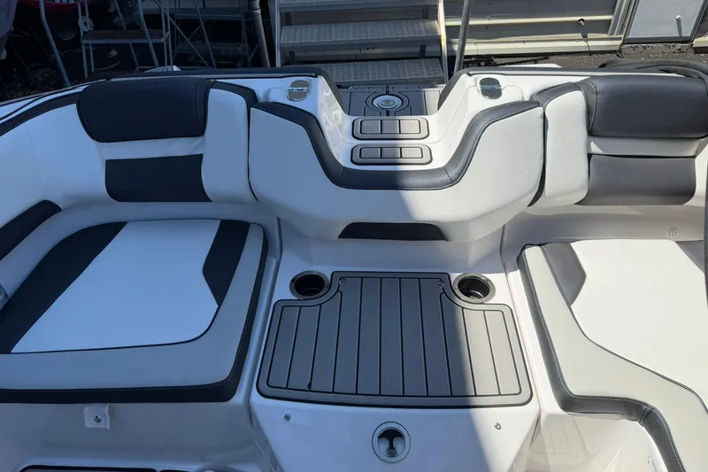 Slide: The Image of 2024 Yamaha Boats AR190 interior seating with sleek design and modern upholstery. - 6