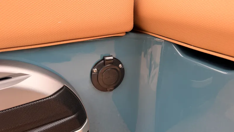 Slide: The Image of Mastercraft XT22 2027 - 45