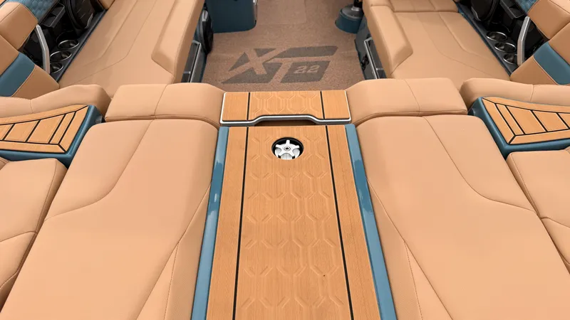 Slide: The Image of Mastercraft XT22 2027 - 19