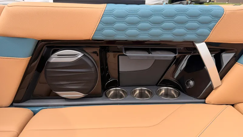 Slide: The Image of Mastercraft XT22 2027 - 30