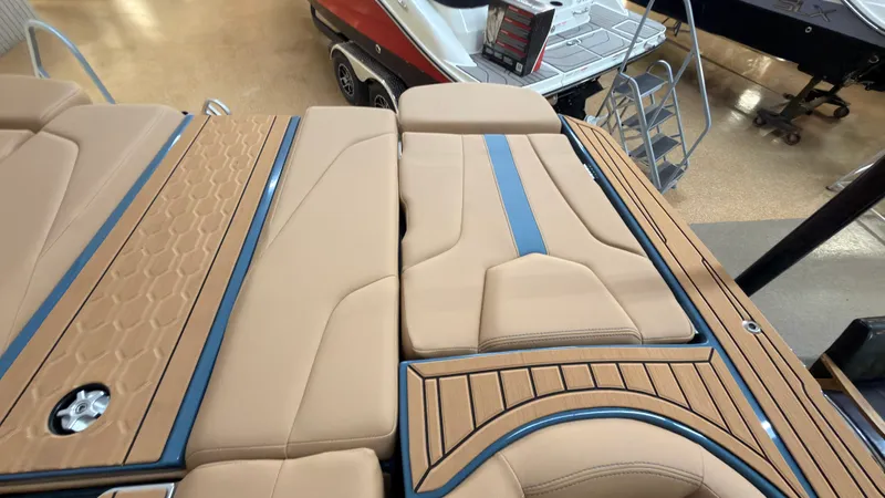 Slide: The Image of Mastercraft XT22 2027 - 10