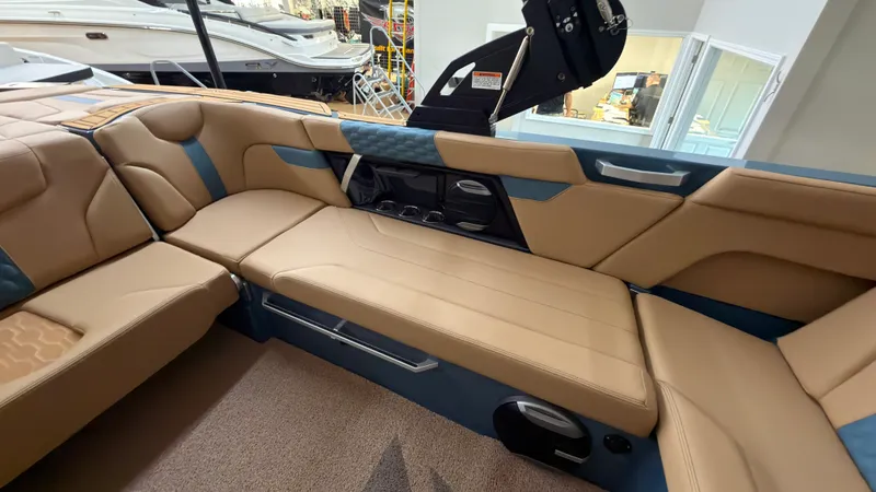 Slide: The Image of Mastercraft XT22 2027 - 4