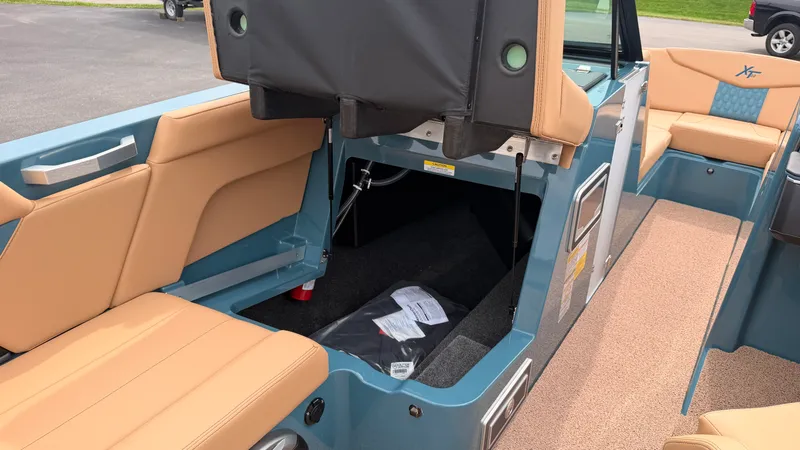 Slide: The Image of Mastercraft XT22 2027 - 47