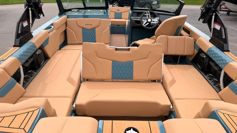 Slide: The Image of Mastercraft XT22 2027 - 35