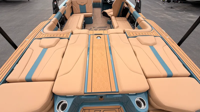 Slide: The Image of Mastercraft XT22 2027 - 13