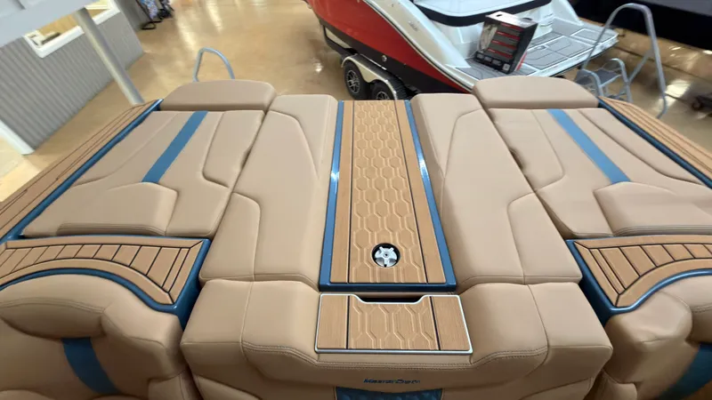 Slide: The Image of Mastercraft XT22 2027 - 9