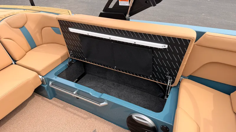 Slide: The Image of Mastercraft XT22 2027 - 42