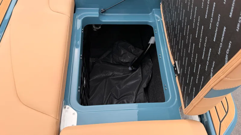 Slide: The Image of Mastercraft XT22 2027 - 18