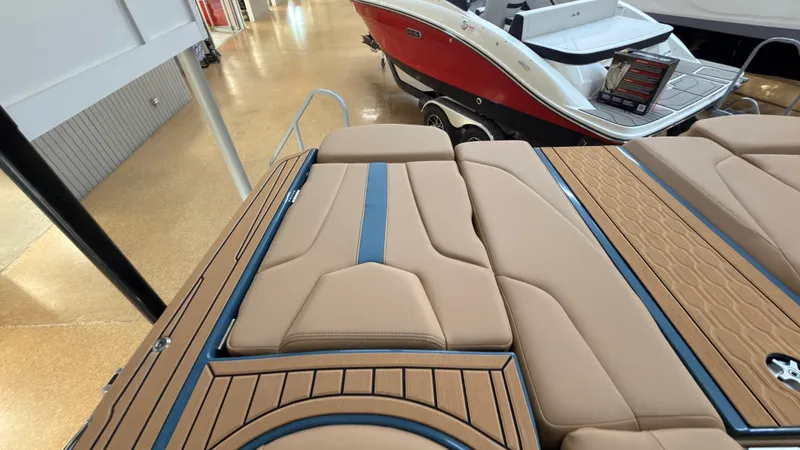 Slide: The Image of Mastercraft XT22 2027 - 6
