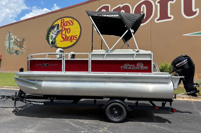 The Image of 2026 Sun Tracker Bass Buggy 16 XL Select pontoon boat at Bass Pro Shops. - 0
