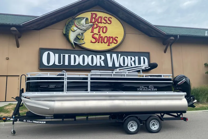 The Image of 2026 Sun Tracker SportFish 20 DLX pontoon boat at Bass Pro Shops Outdoor World. - 0