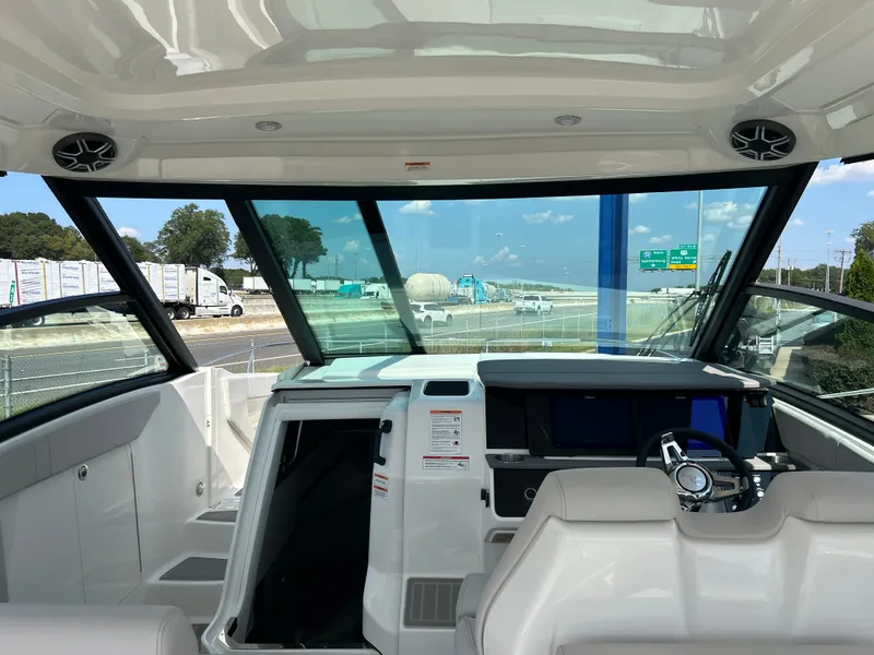 Slide: The Image of Sea Ray Sundancer 320 2027 - 28