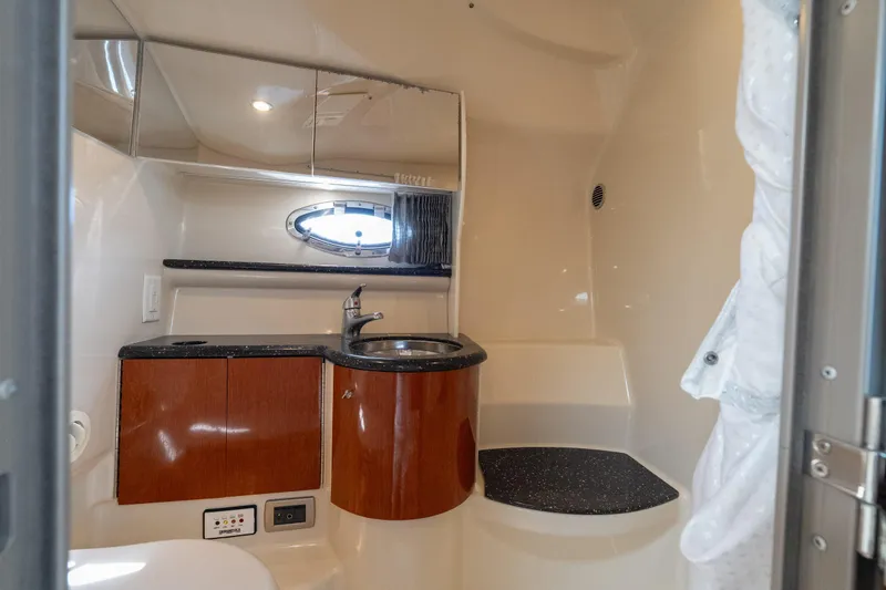 Slide: The Image of Luxurious bathroom interior of 2007 Formula 400 Super Sport yacht with modern fixtures. - 46