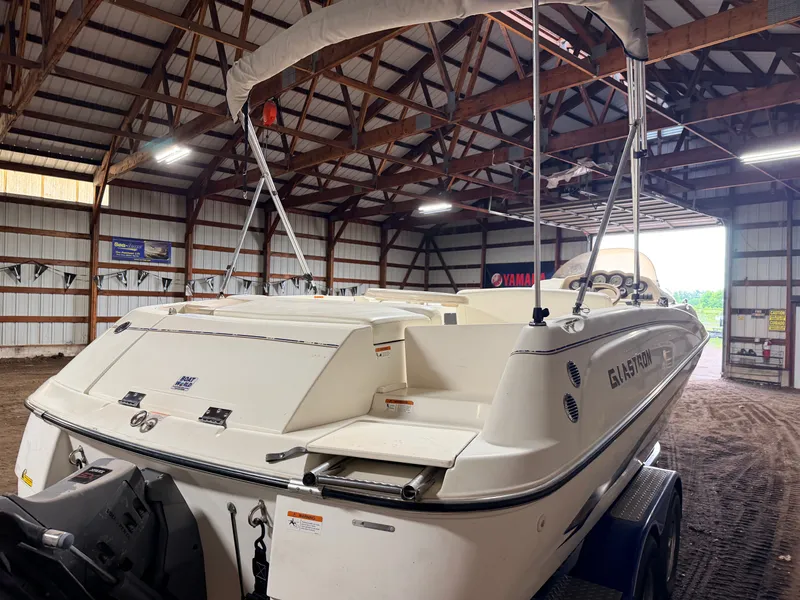 Slide: The Image of Glastron DX215 Deck Boat & 220HP 5.0L Volvo/Penta with Tandem Axle Trailer 2003 - 60