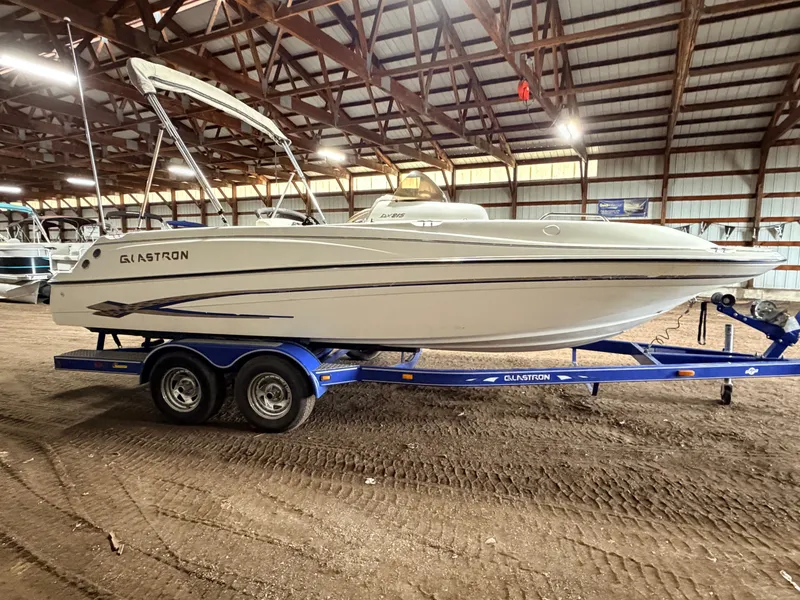 Slide: The Image of Glastron DX215 Deck Boat & 220HP 5.0L Volvo/Penta with Tandem Axle Trailer 2003 - 65