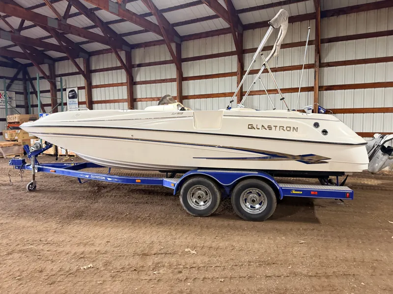 Slide: The Image of Glastron DX215 Deck Boat & 220HP 5.0L Volvo/Penta with Tandem Axle Trailer 2003 - 56