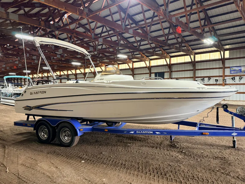 Slide: The Image of Glastron DX215 Deck Boat & 220HP 5.0L Volvo/Penta with Tandem Axle Trailer 2003 - 63